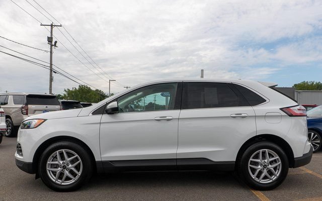 Used 2024 Ford Edge SEL AWD/4WD image 9