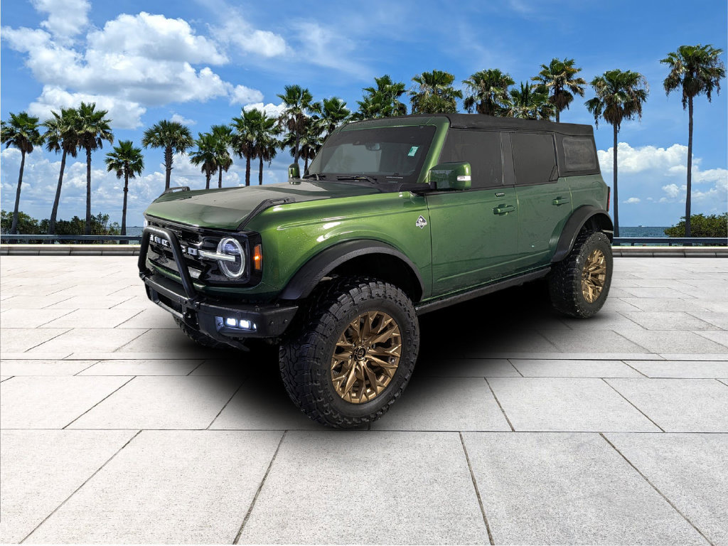 Used 2022 Ford Bronco Outer Banks w/ Sasquatch Package AWD/4WD image 4