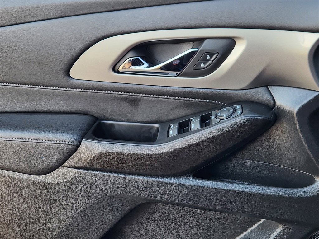 Certified 2023 Chevrolet Traverse LT image 22