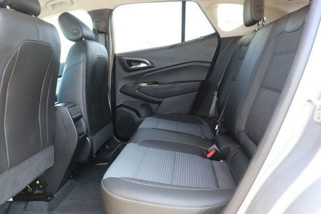 Used 2025 Chevrolet Trax LT image 12