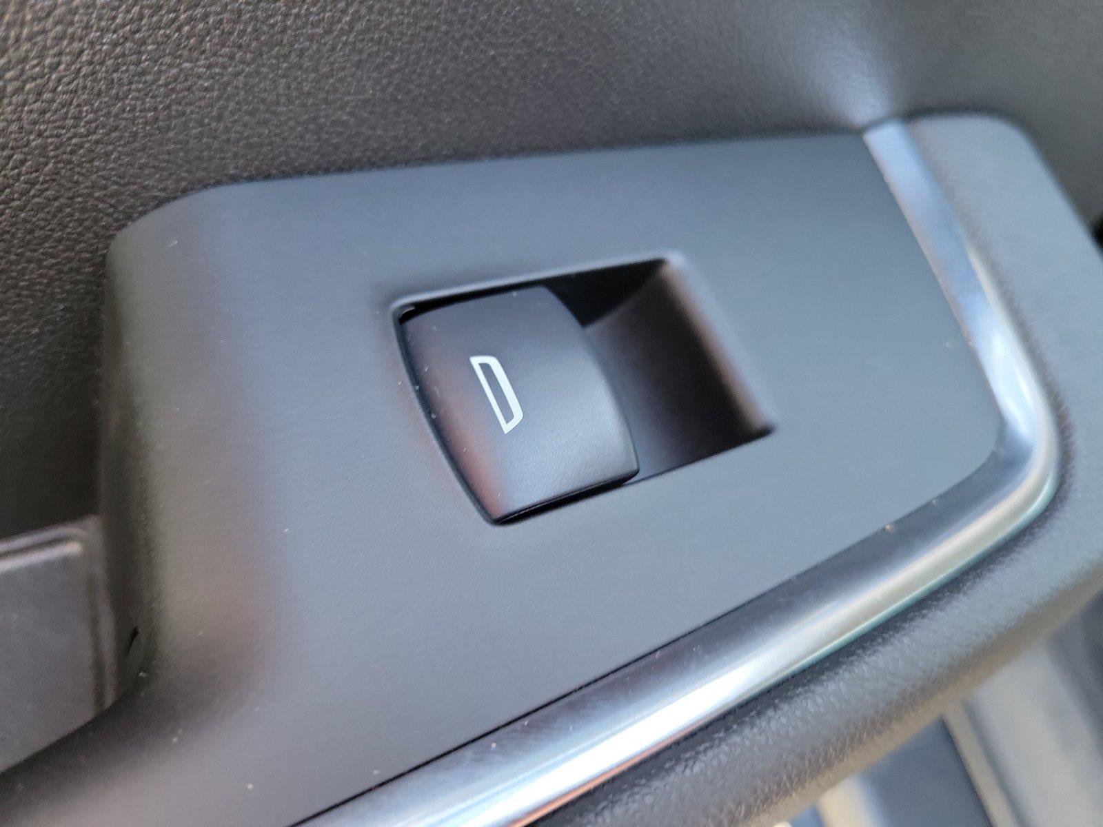 Used 2025 GMC Sierra 1500 Elevation AWD/4WD image 14