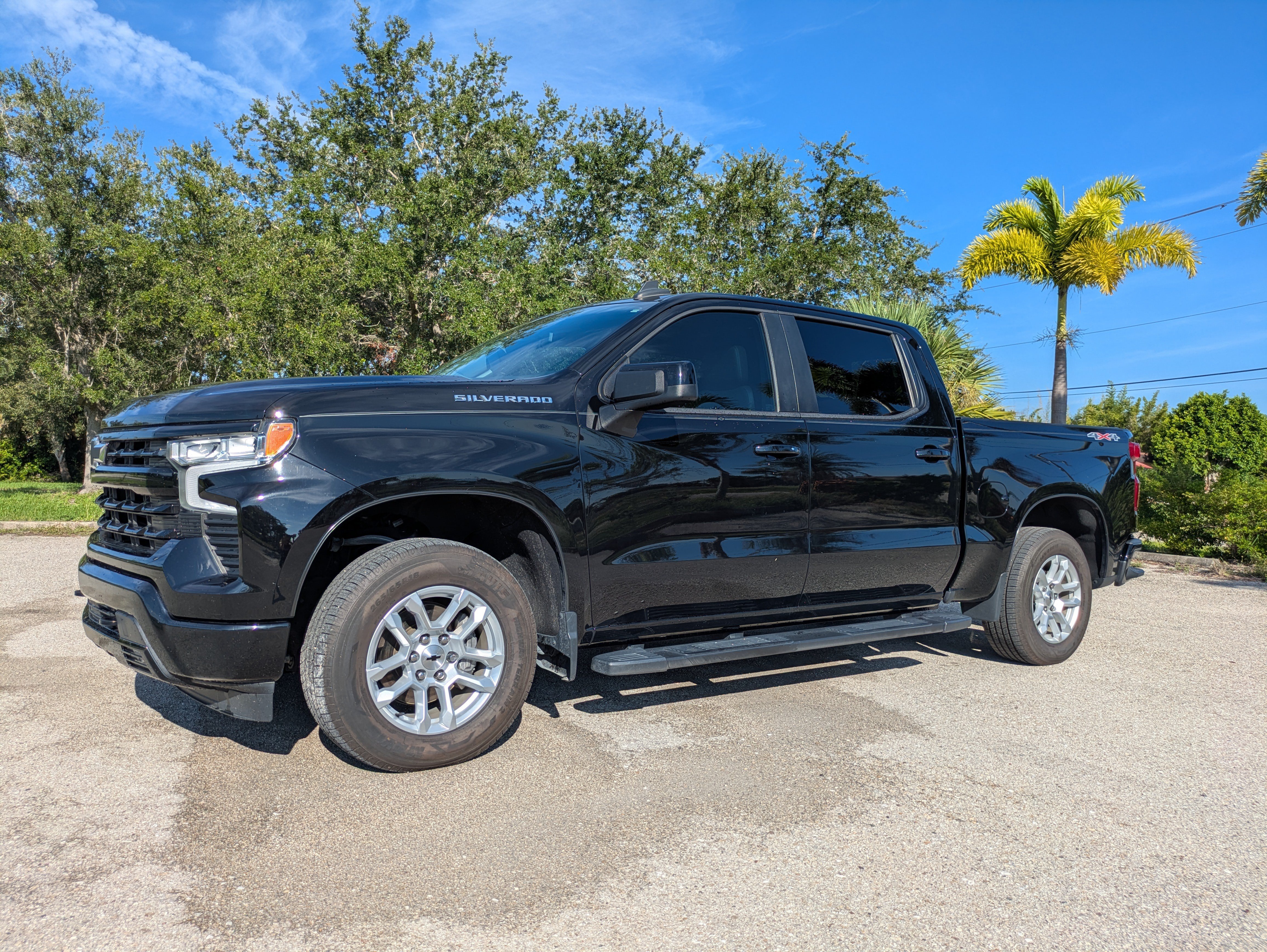 Used 2022 Chevrolet Silverado 1500 RST w/ Convenience Package II AWD/4WD image 8