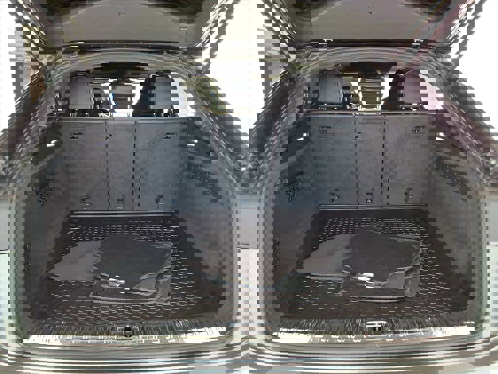 Used 2022 Audi SQ8 Prestige image 19