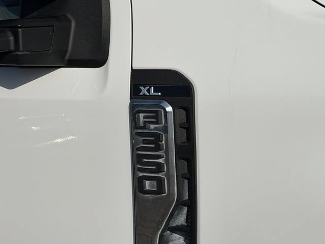 Used 2023 Ford F350 XL RWD image 9