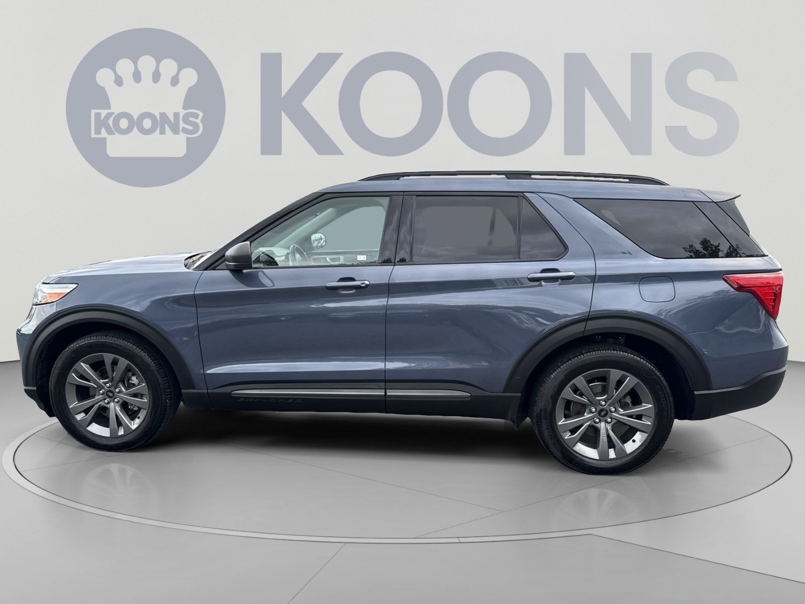Used 2021 Ford Explorer XLT w/ Equipment Group 202A AWD/4WD image 7