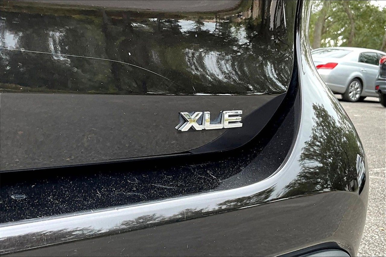 Used 2022 Toyota Highlander XLE image 21