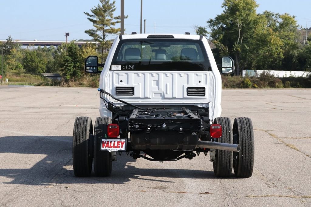 New 2025 Ford F550 4x4 Regular Cab Super Duty image 6