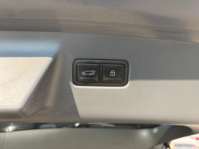 Used 2025 Hyundai Santa Fe SEL FWD image 20