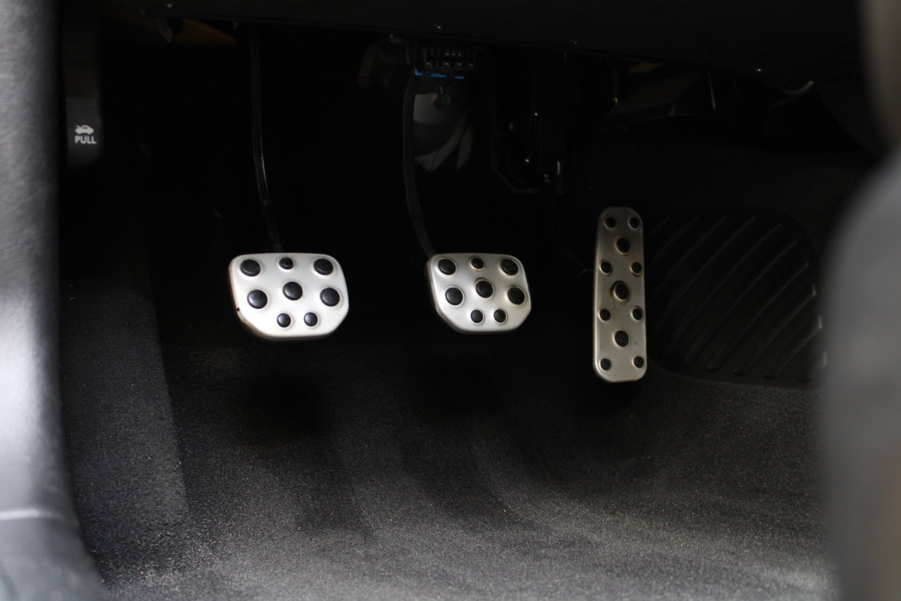 Used 2005 Pontiac GTO image 40