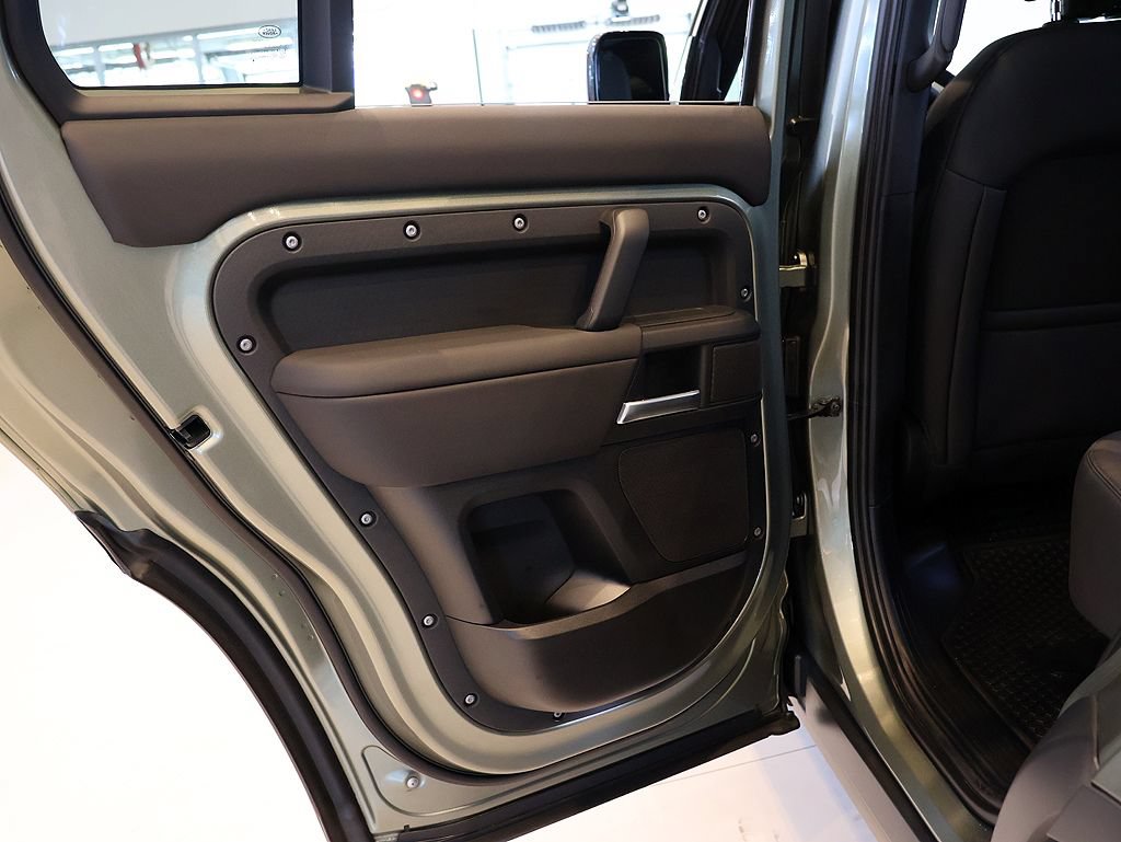 Used 2025 Land Rover Defender 110 S AWD/4WD image 51
