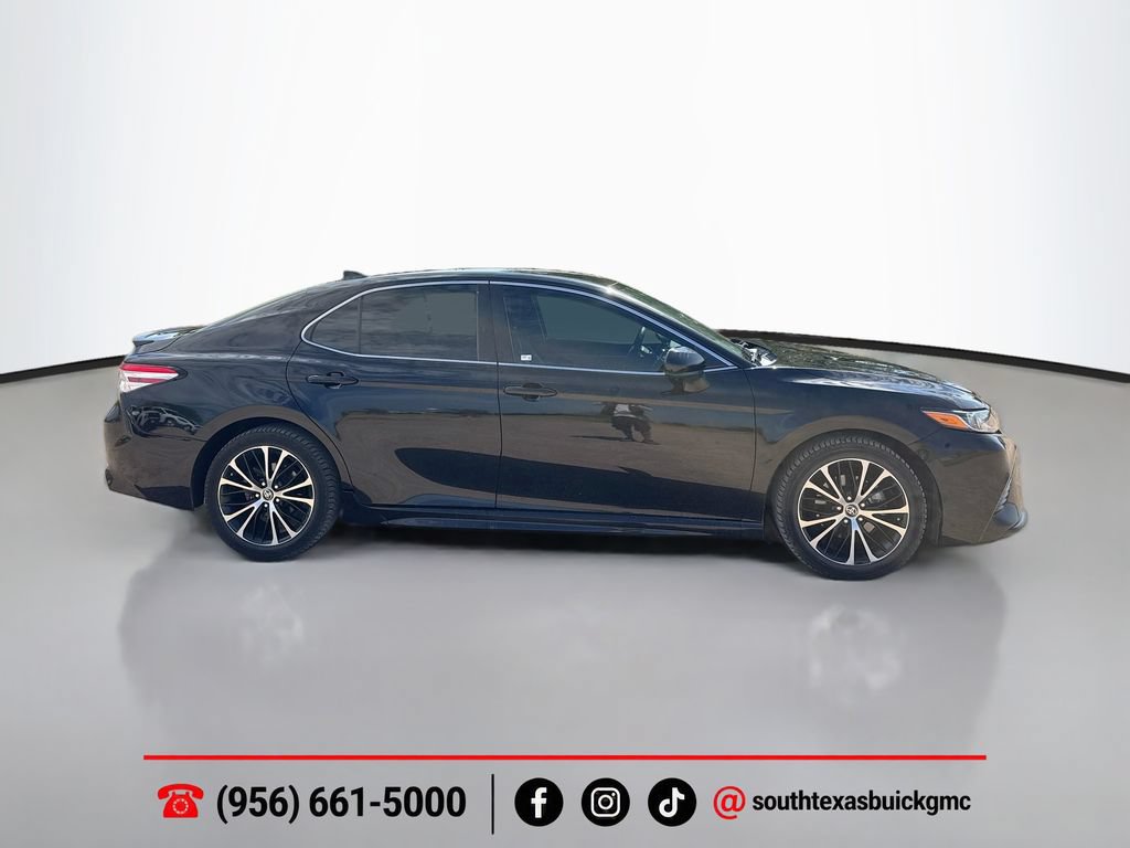 Used 2020 Toyota Camry SE FWD image 9