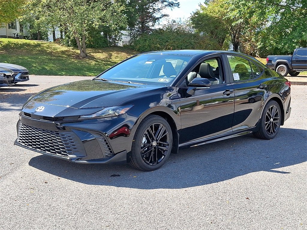 New 2026 Toyota Camry SE image 2