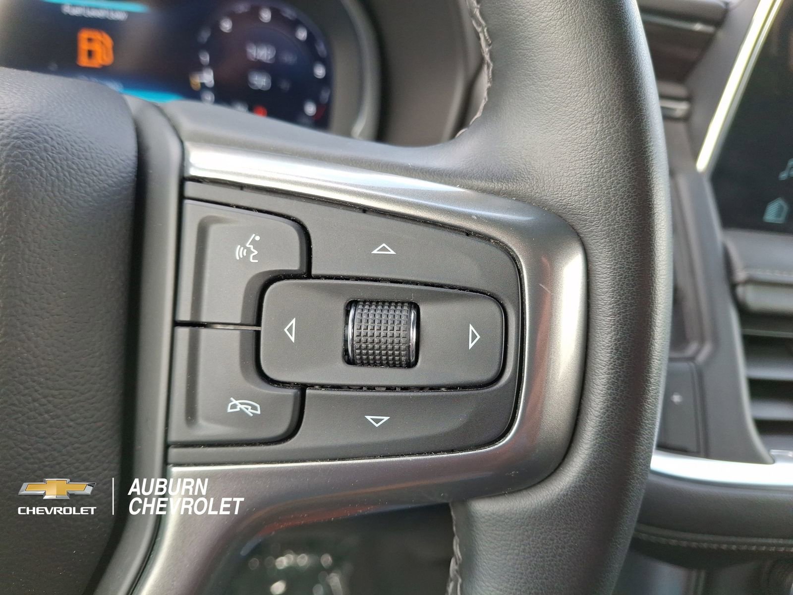 Certified 2024 Chevrolet Suburban LT AWD/4WD image 15