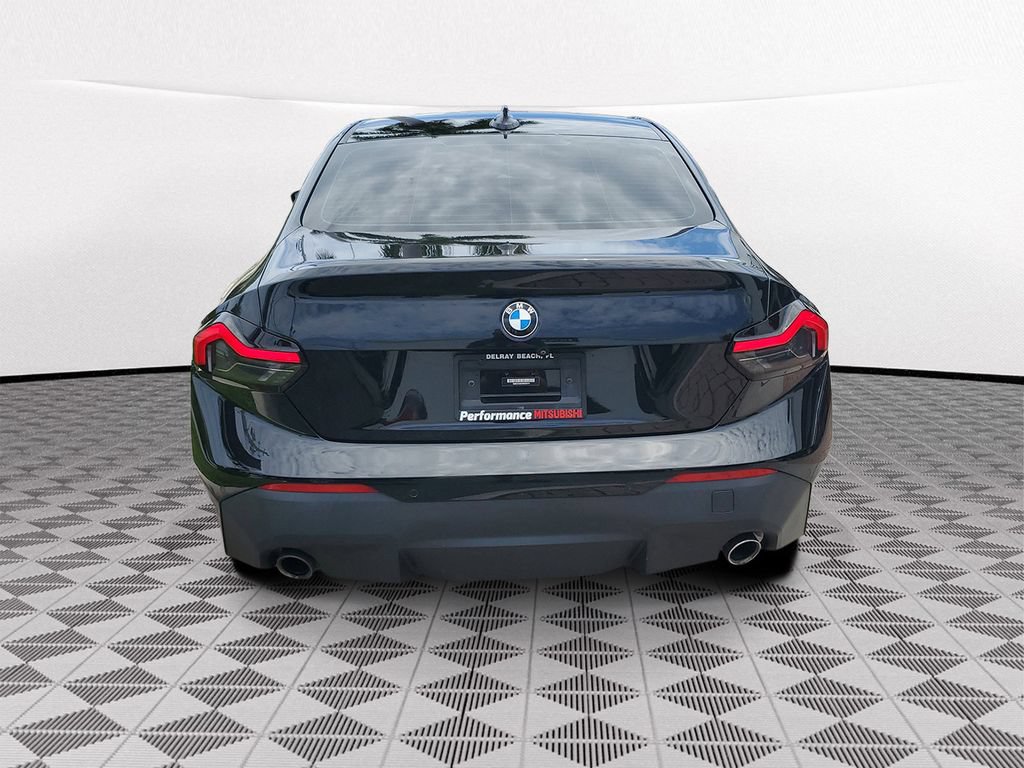 Used 2022 BMW 230i Coupe w/ Convenience Package RWD image 3