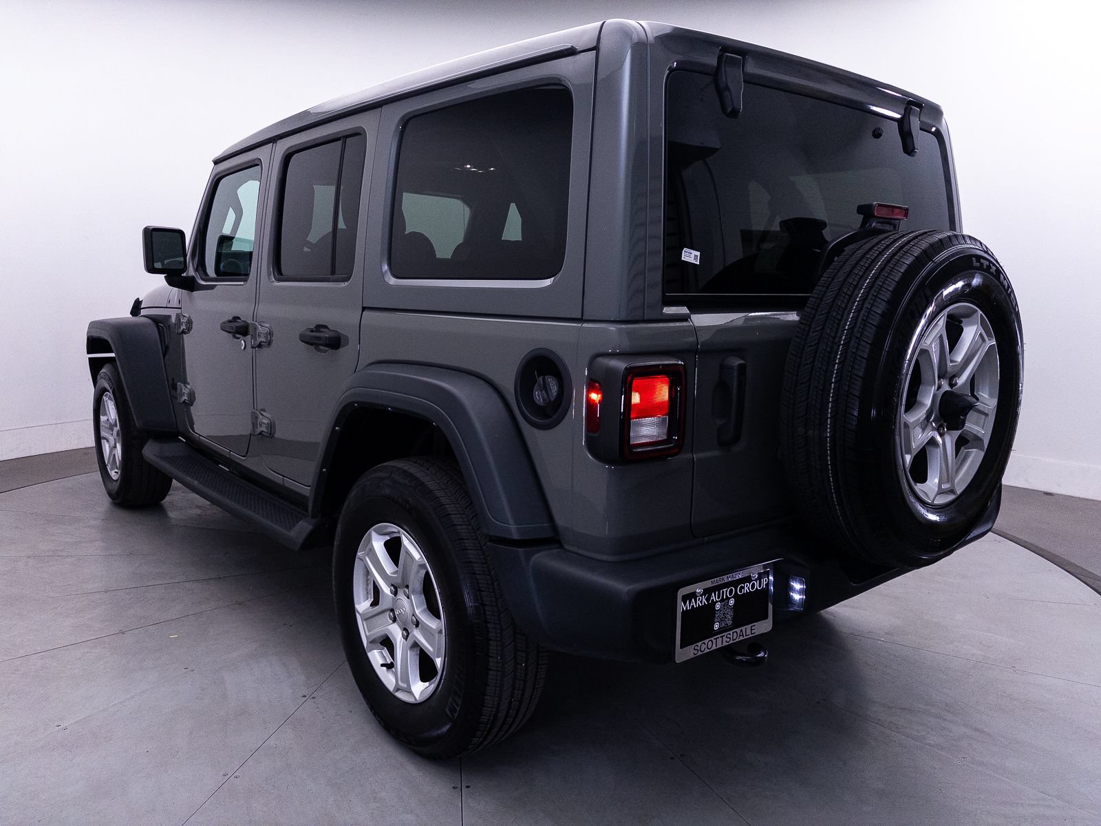 Used 2023 Jeep Wrangler Unlimited Sport w/ Sun And Sound Package AWD/4WD image 14