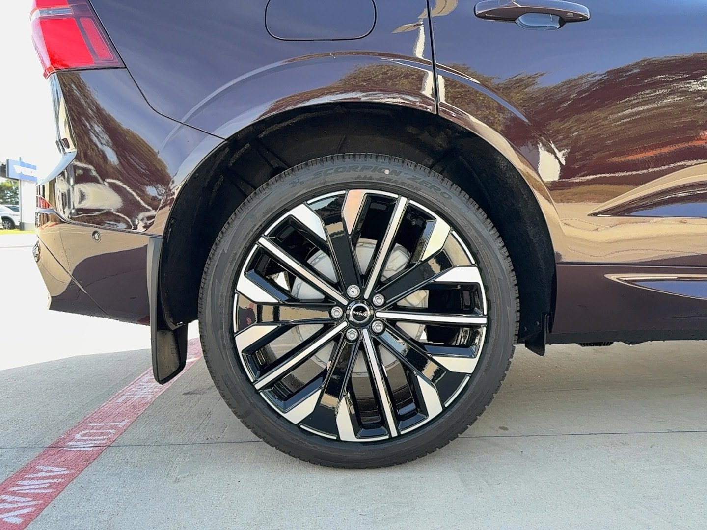 New 2026 Volvo XC60 B5 Ultra w/ Protection Package Premier AWD/4WD image 10