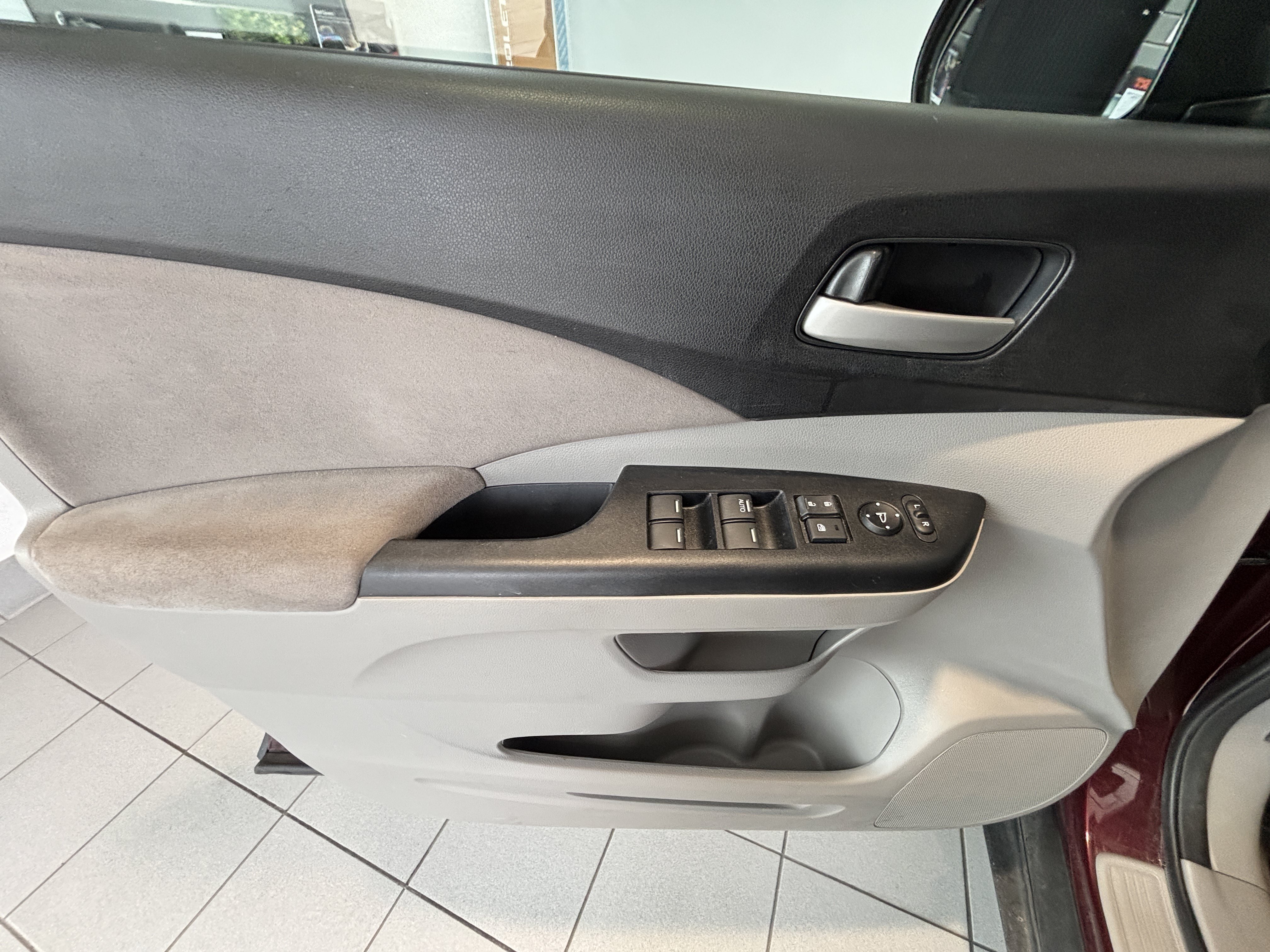 Used 2014 Honda CR-V EX image 10