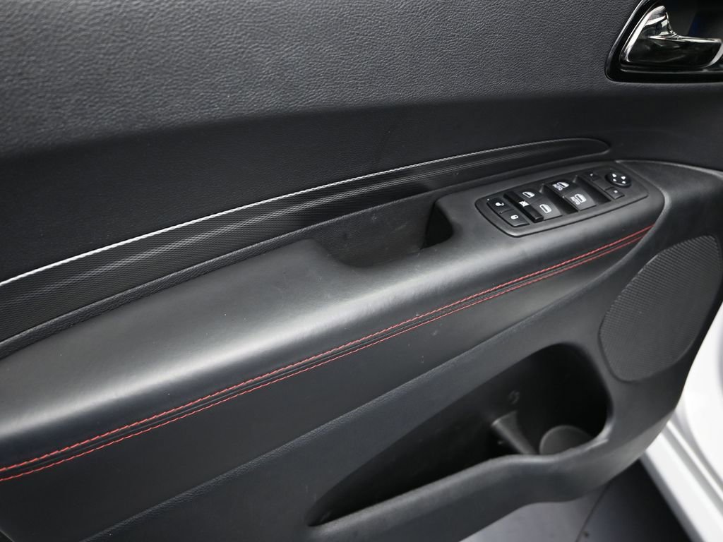 Used 2024 Dodge Durango GT image 11