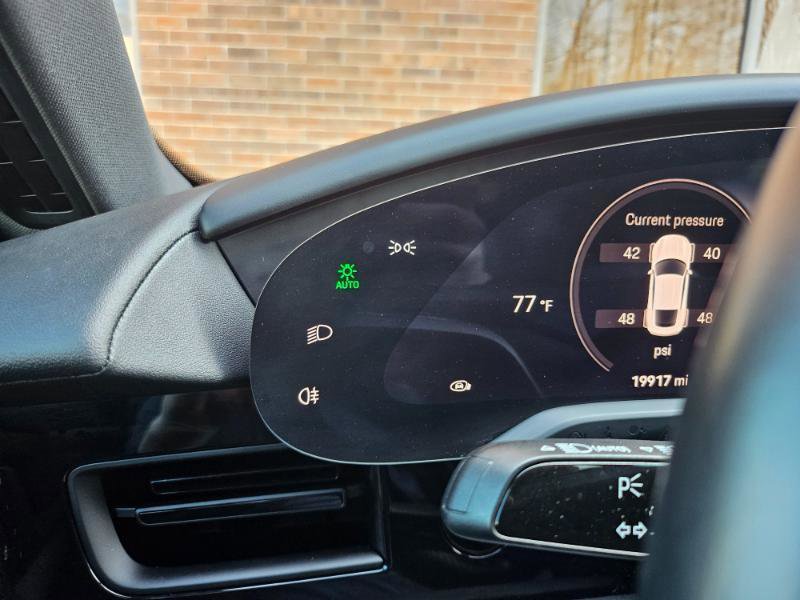 Used 2023 Porsche Taycan w/ Premium Package image 41