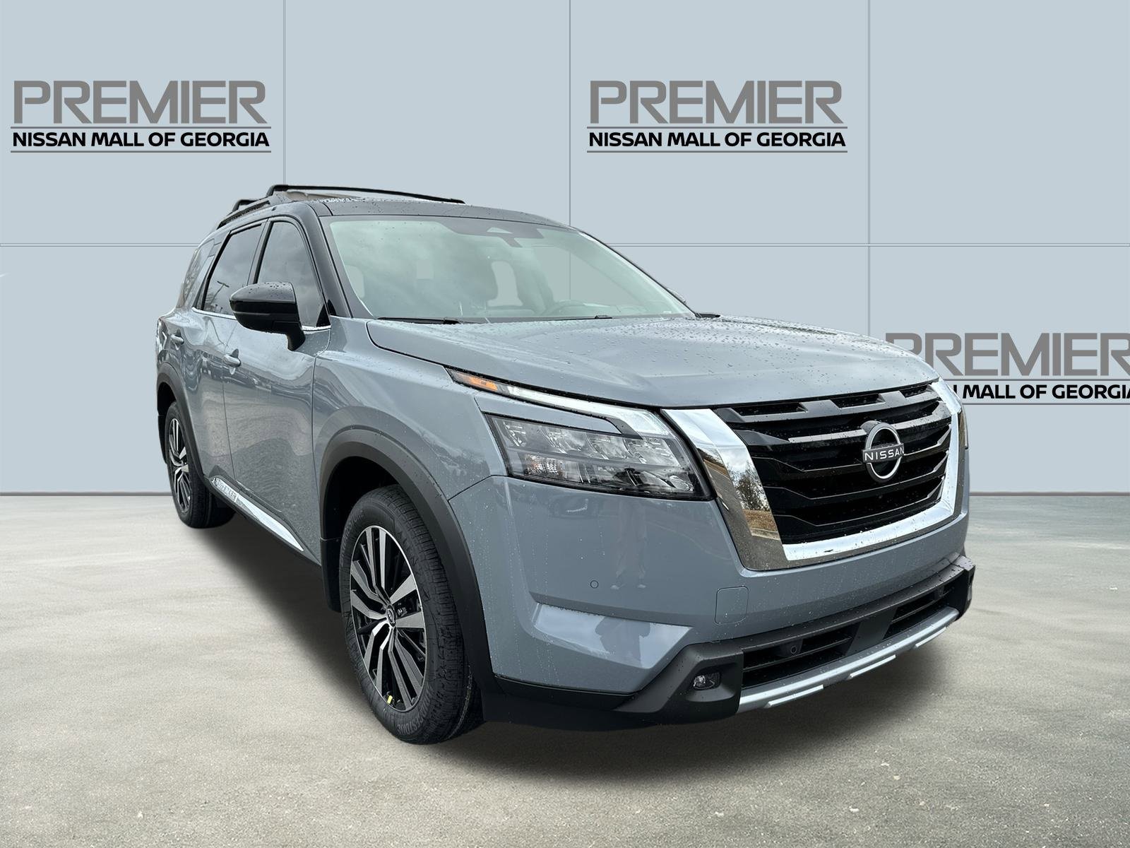 New 2025 Nissan Pathfinder Platinum w/ Cargo Package image 3