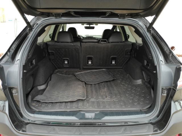 Used 2020 Subaru Outback Limited image 26