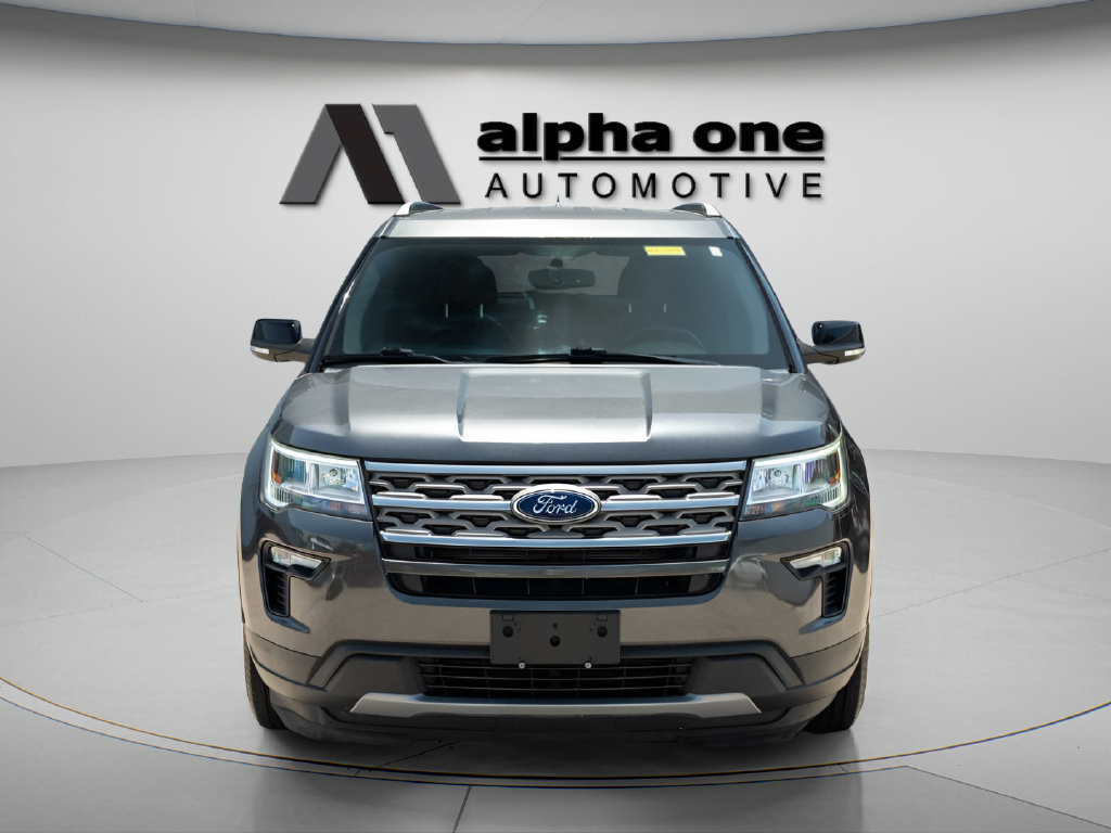 Used 2018 Ford Explorer XLT w/ Equipment Group 201A FWD image 2