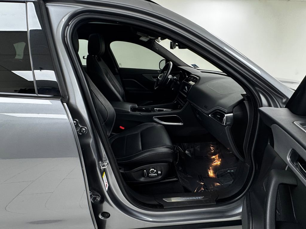 Used 2020 Jaguar F-PACE S image 36