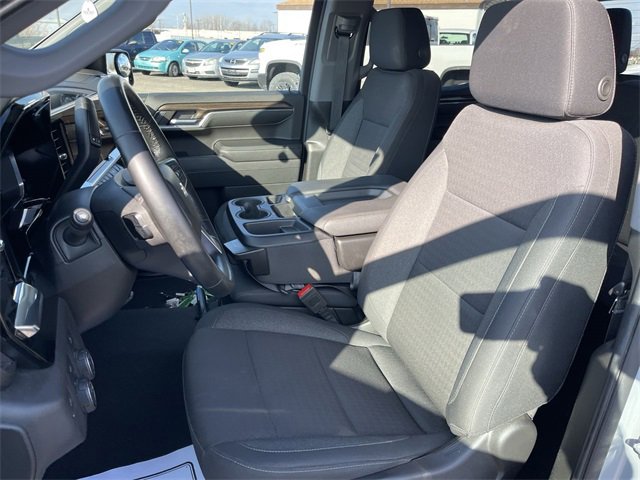 Used 2024 Chevrolet Silverado 1500 LT image 11