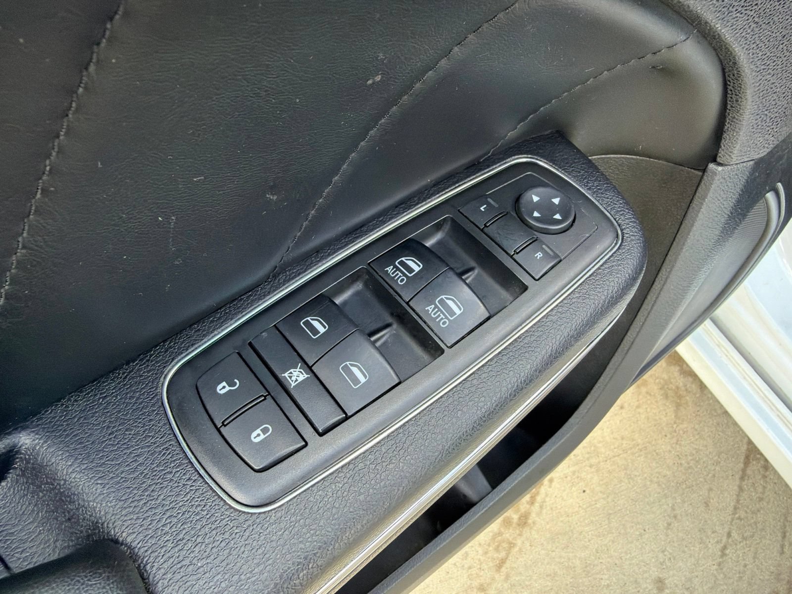 Used 2014 Dodge Charger R/T AWD/4WD image 15