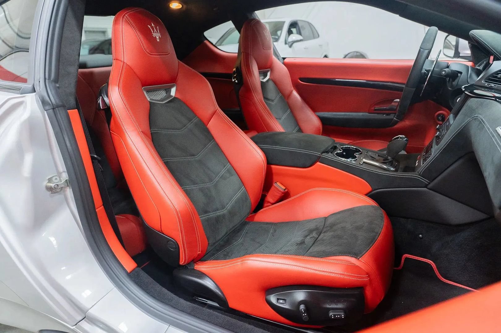 Used 2017 Maserati GranTurismo Sport RWD image 20