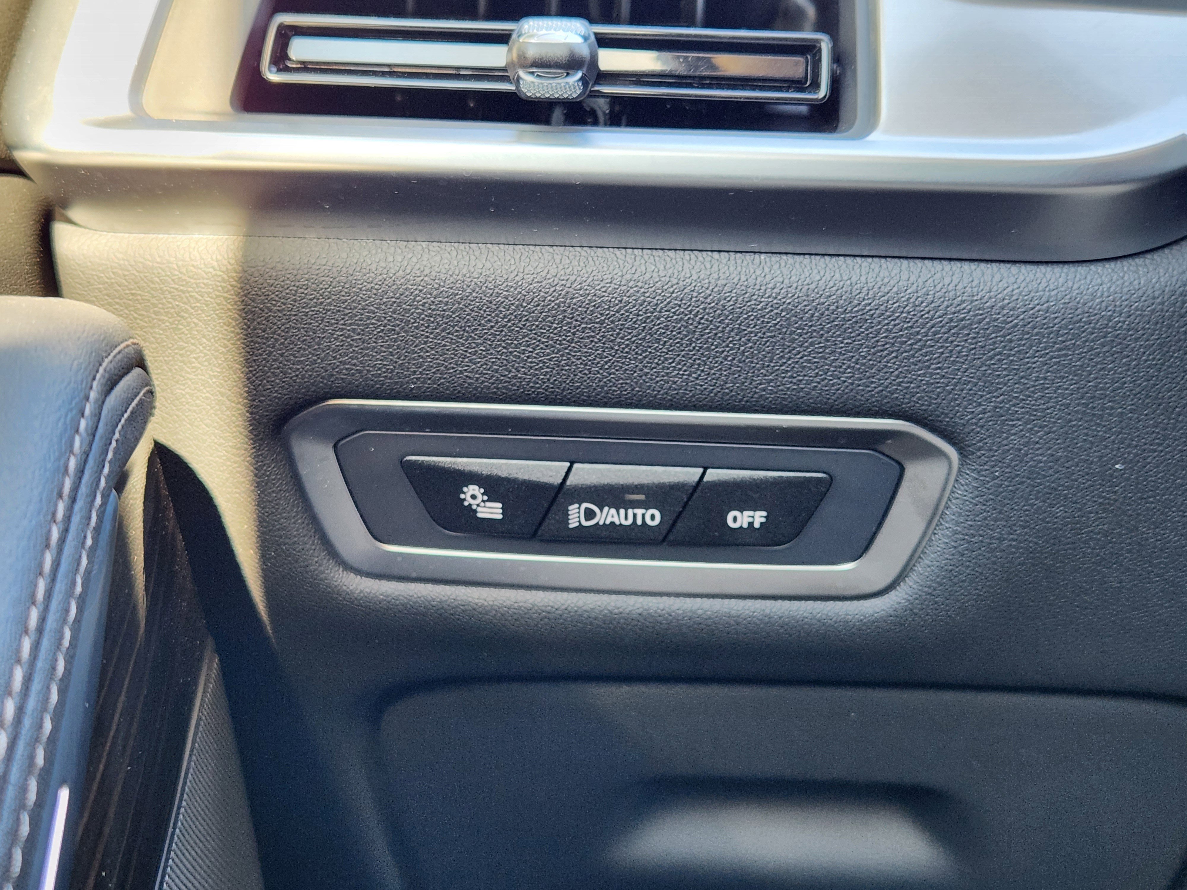 Used 2024 BMW X7 xDrive40i w/ Premium Package image 20