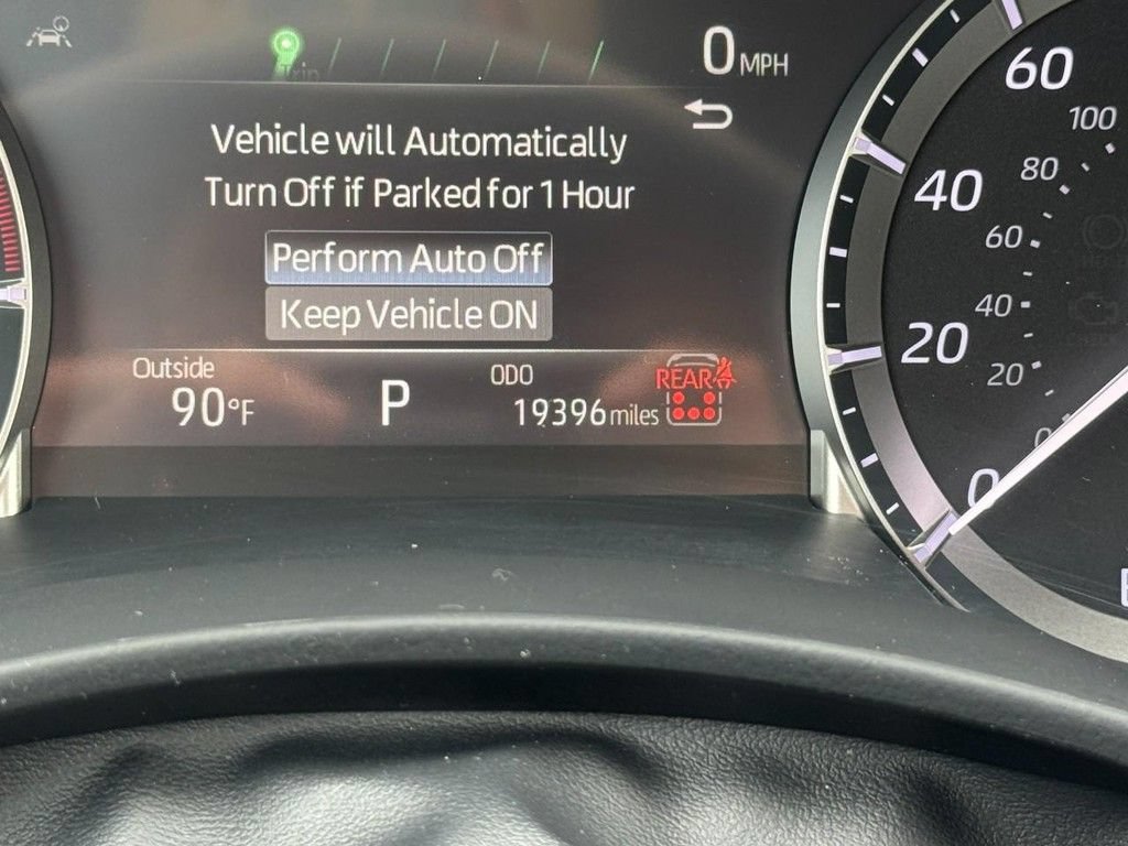 Used 2025 Toyota Highlander XLE AWD/4WD image 29