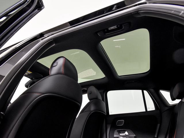 Certified 2024 Mercedes-Benz GLA 250 4MATIC image 37