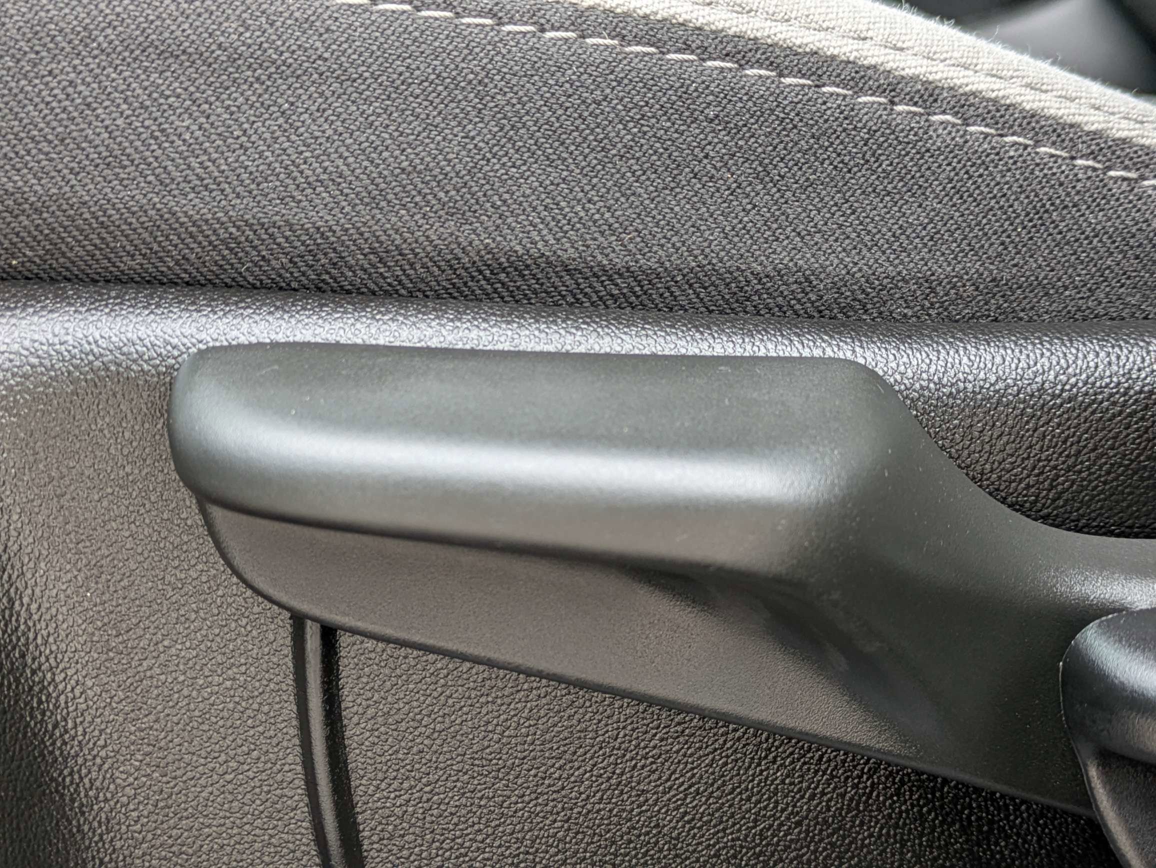 Used 2022 Chevrolet Equinox LS w/ LPO, Floor Liner Package FWD image 23