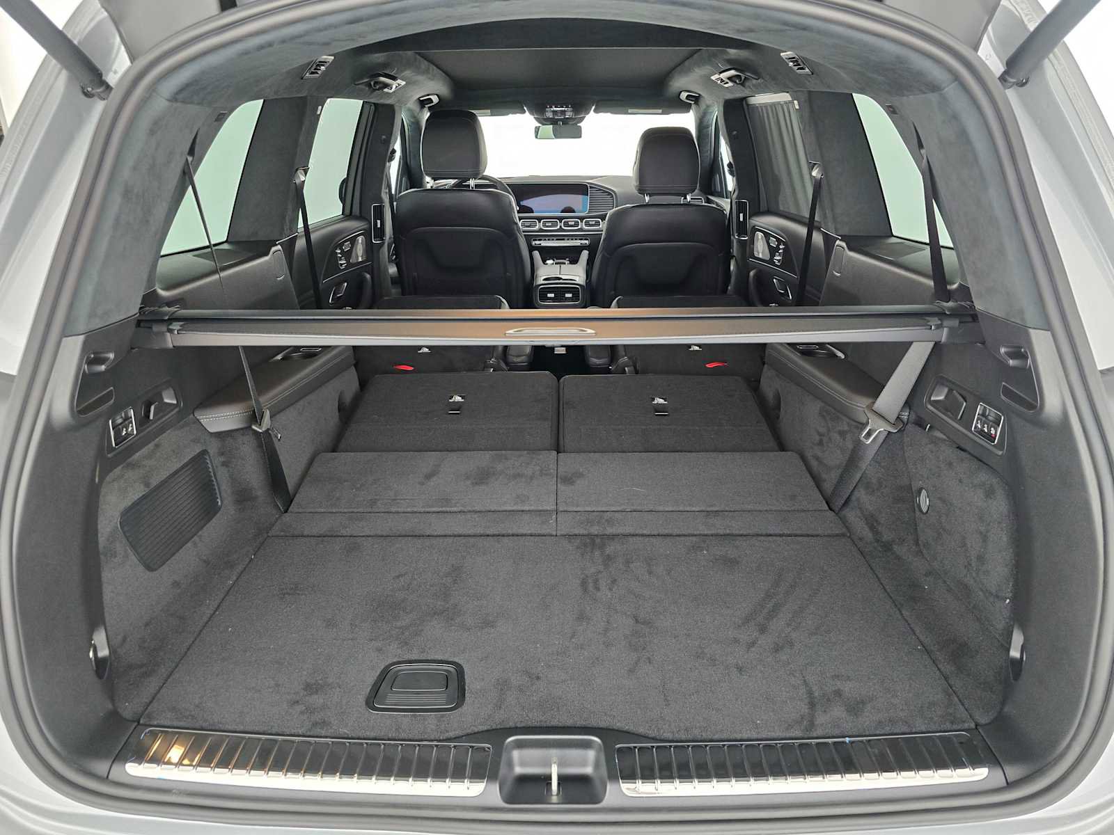New 2026 Mercedes-Benz GLS 63 AMG 4MATIC image 15