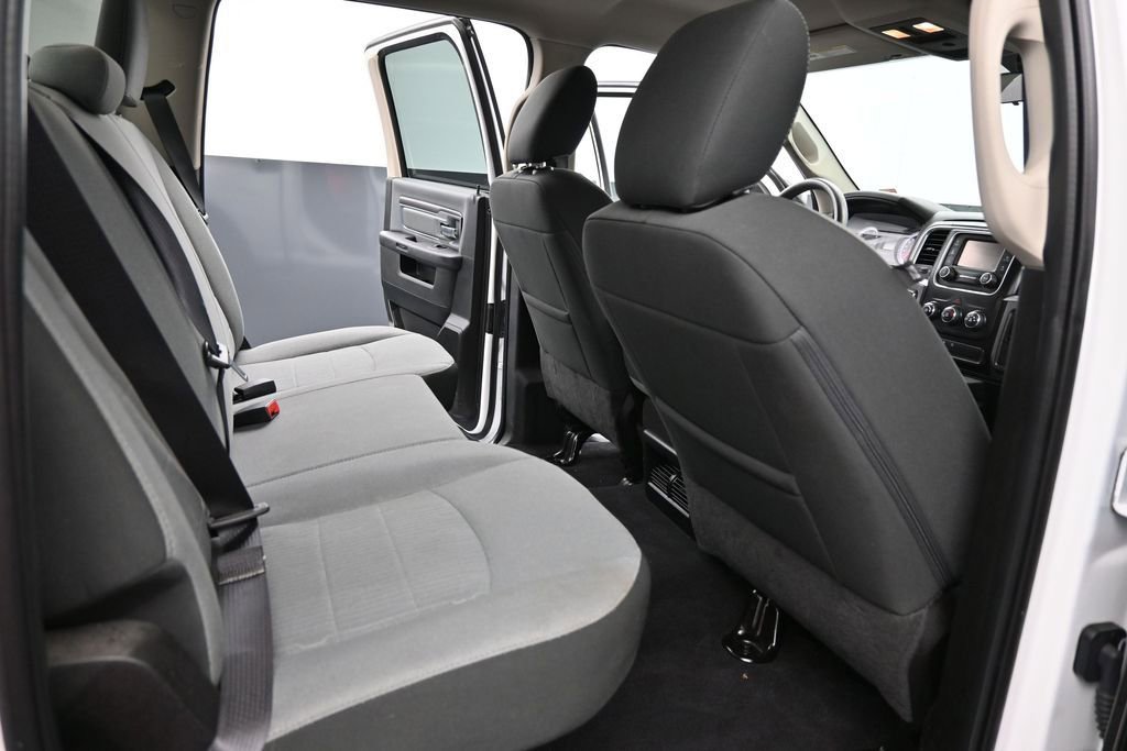 Used 2022 RAM 1500 Classic SLT AWD/4WD image 30