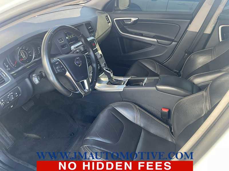 Used 2017 Volvo S60 T5 Dynamic AWD/4WD image 2