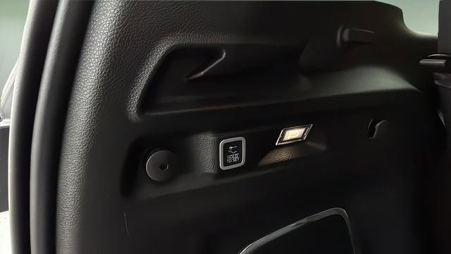 Used 2021 Jeep Grand Cherokee L Limited image 39