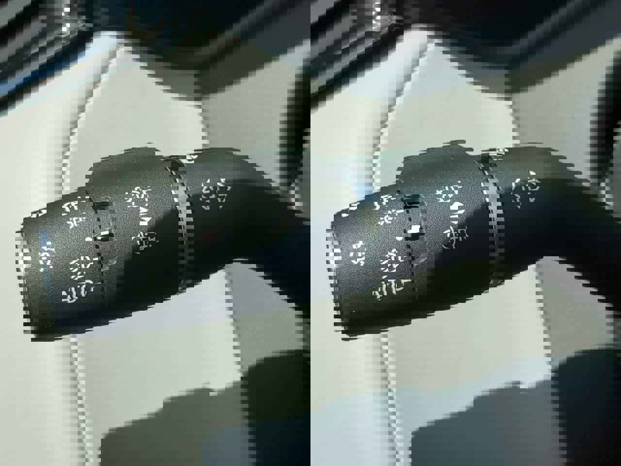 New 2026 Land Rover Range Rover Velar Autobiography image 28