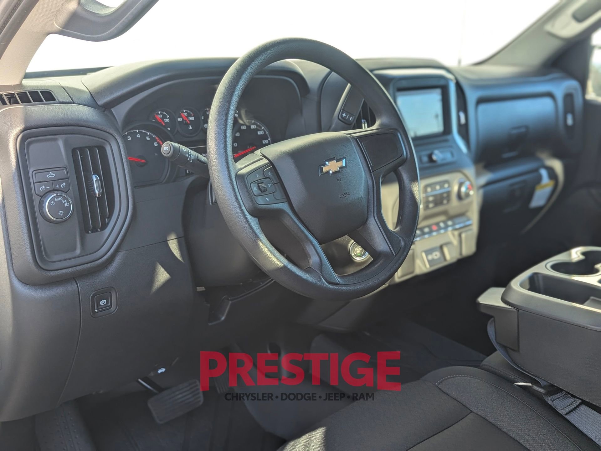 Used 2025 Chevrolet Silverado 1500 Custom w/ Turbomax Blackout Package RWD image 17