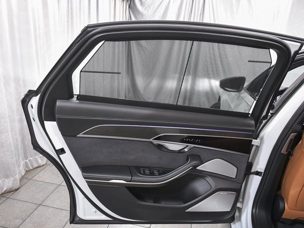 Used 2022 Audi S8 w/ S8 Comfort Plus Package AWD/4WD image 14