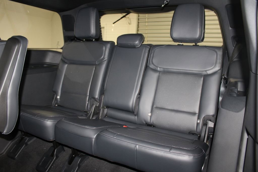 New 2025 Ford Expedition Platinum w/ Stealth Performance Package image 27