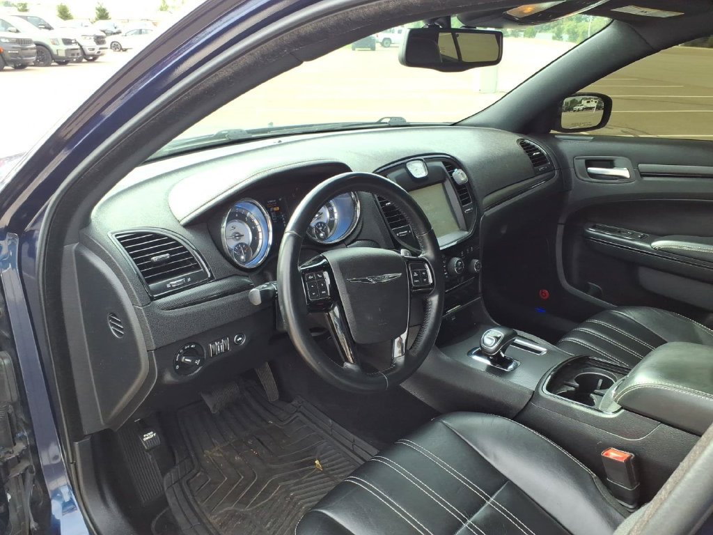 Used 2014 Chrysler 300 S RWD image 12