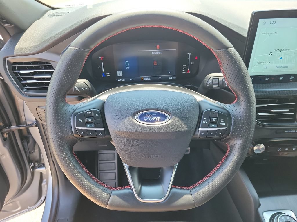 Used 2024 Ford Escape ST-Line w/ Tech Pack #1 AWD/4WD image 23