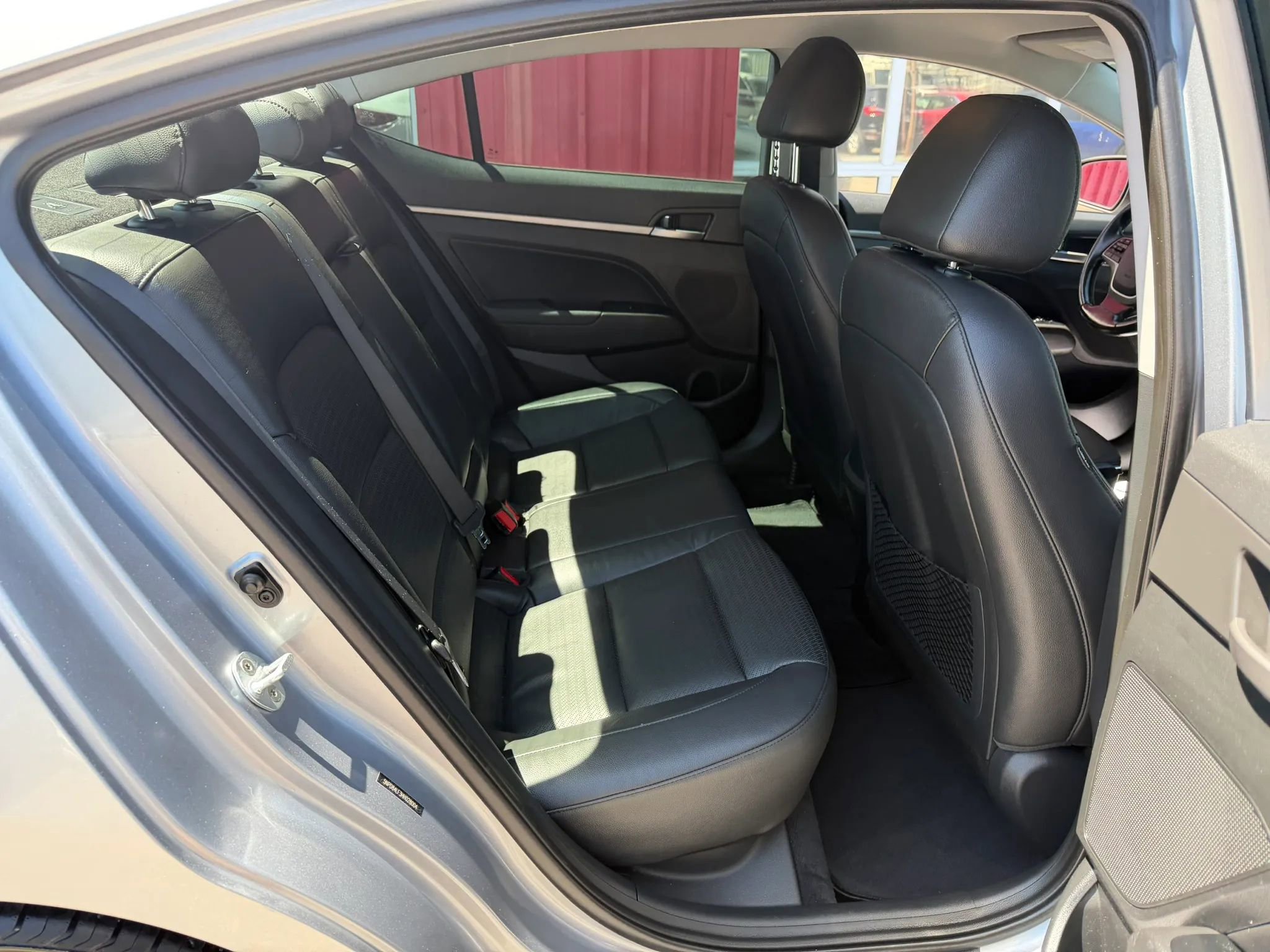 Used 2017 Hyundai Elantra Limited FWD image 16