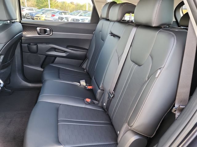 Certified 2026 Kia Sorento EX AWD/4WD image 15