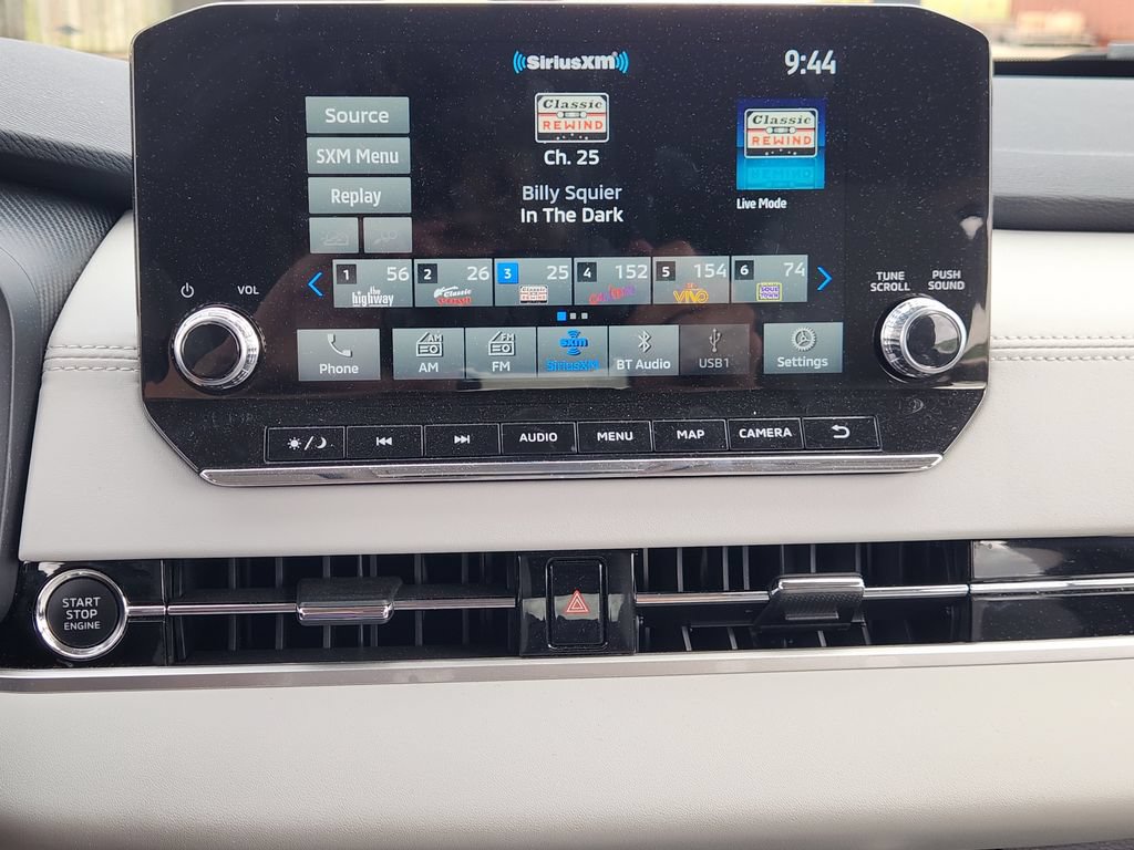 Used 2024 Mitsubishi Outlander SEL FWD image 13