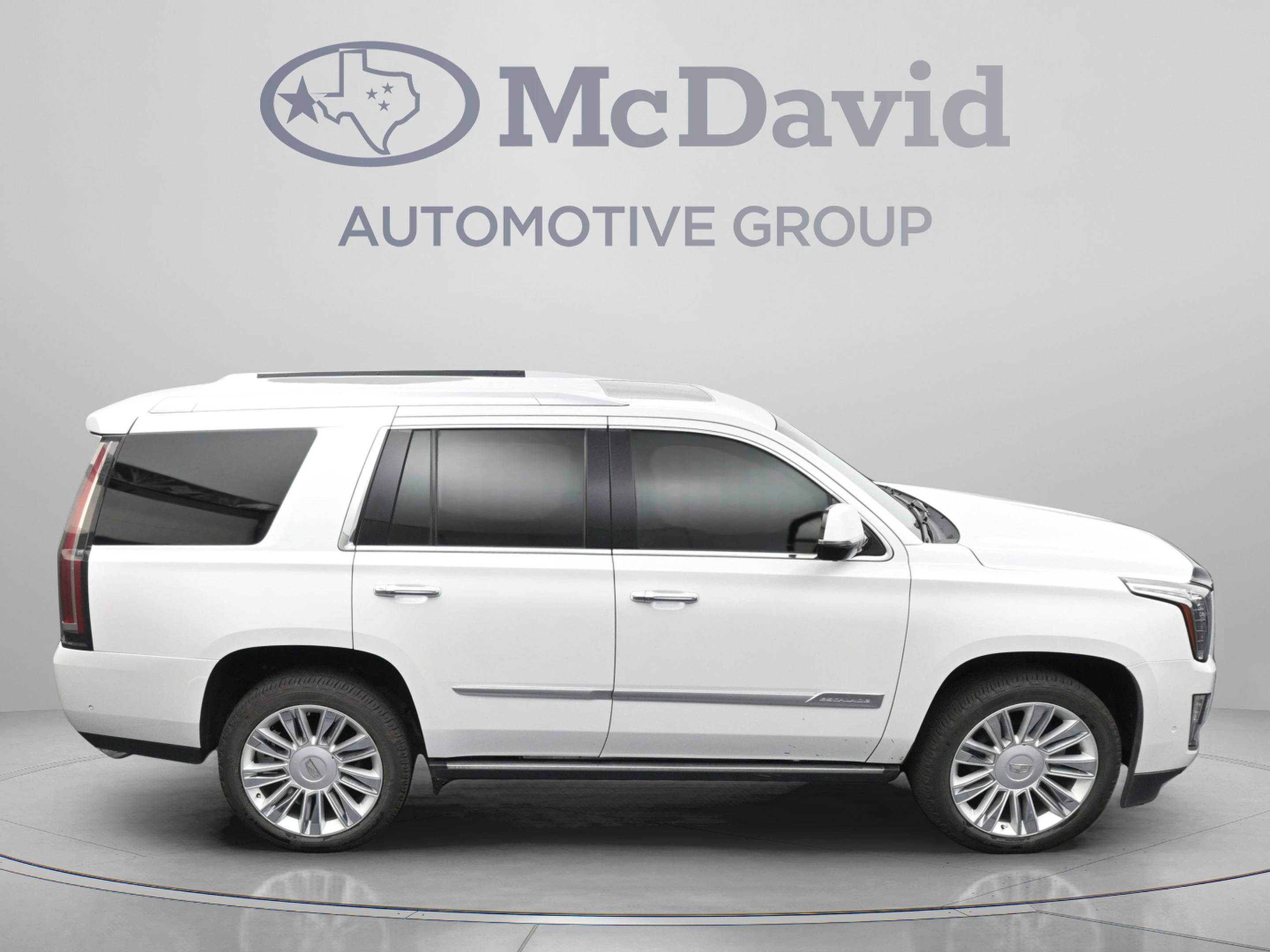 Used 2019 Cadillac Escalade Platinum AWD/4WD image 41