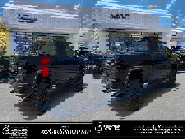 Used 2024 Chevrolet Silverado 2500 ZR2 w/ Technology Package image 5