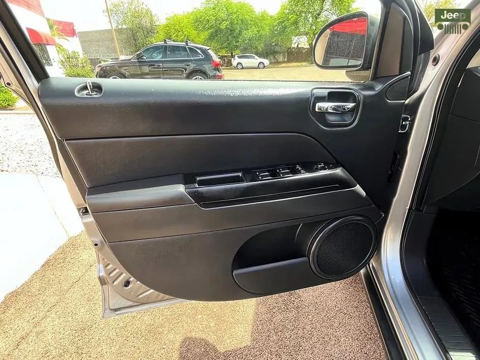 Used 2014 Jeep Compass Sport w/ Power Value Group FWD image 10